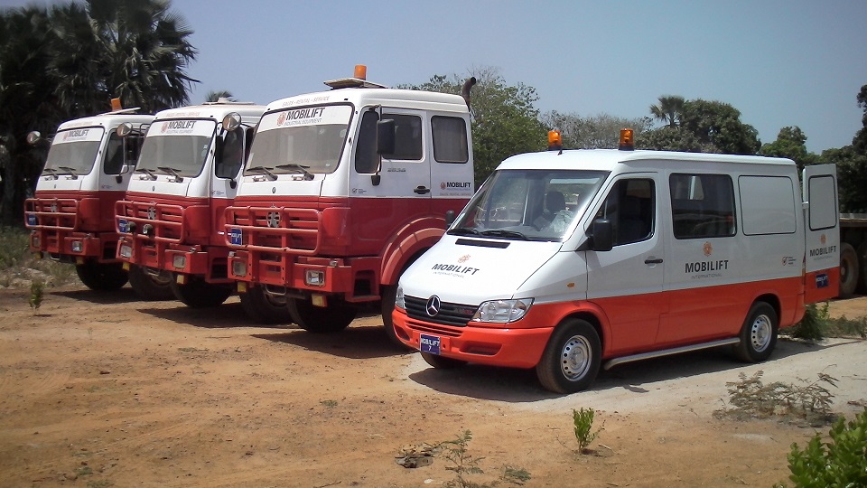 Klient z Gambii zamówił 3 sztuki ciągników siodłowych beiben 2634