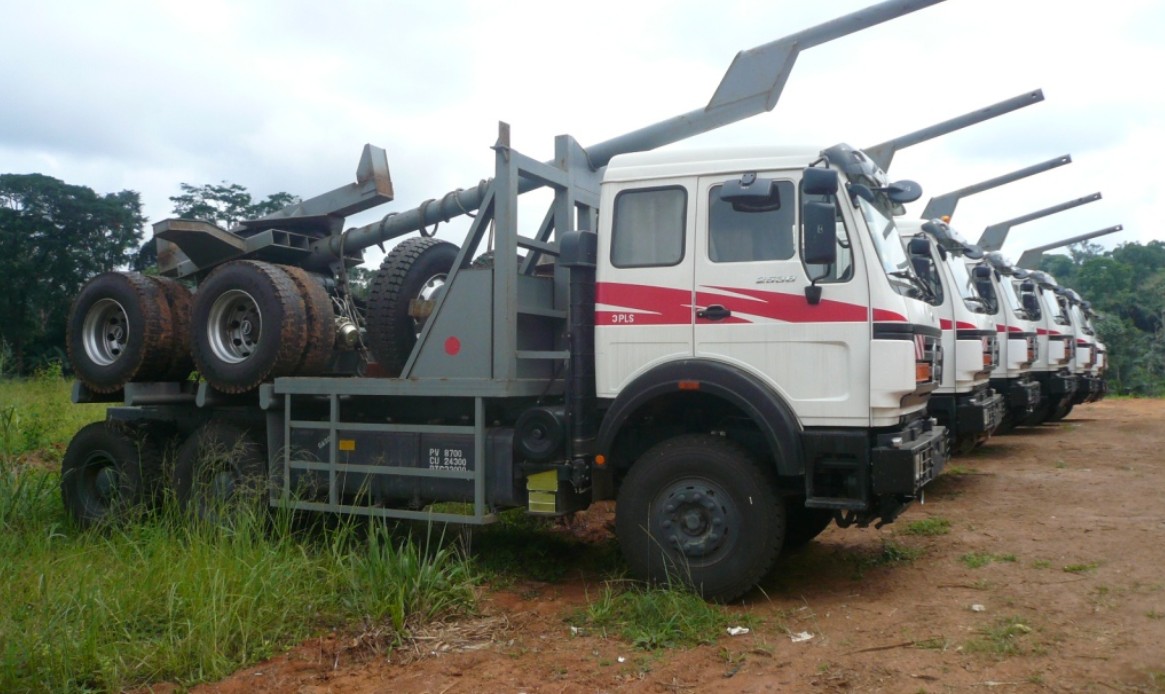 Eksport 10 jednostek beiben 6*6 drewnianych ciężarówek do transportu do portu morskiego Pointe Noire w KONGO